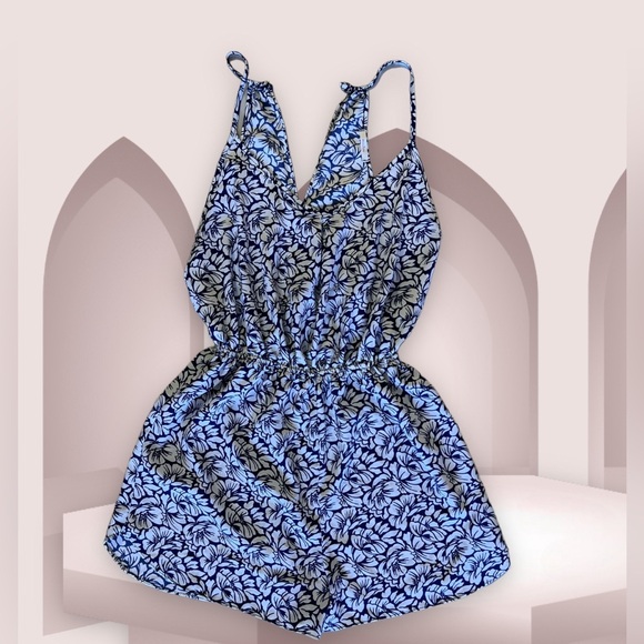 Maitai short jumpsuit floral blue/white L lightweight Romper - Picture 3 of 14